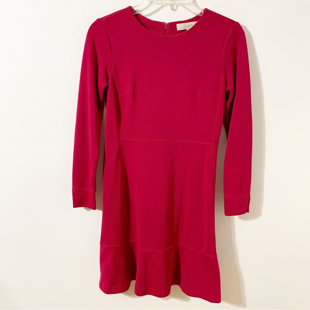 Ann Taylor LOFT Round Neck Jersey Knit Long Sleeve Dress  Ruffled Hem Raspberry